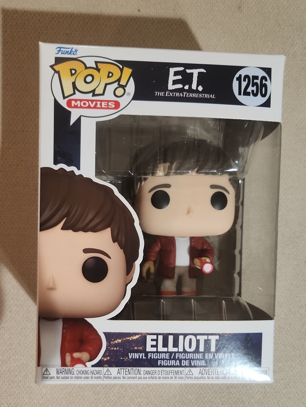 Funko Pop! Movies Elliott Vinyl Figure - Red Jacket, Tan Pants